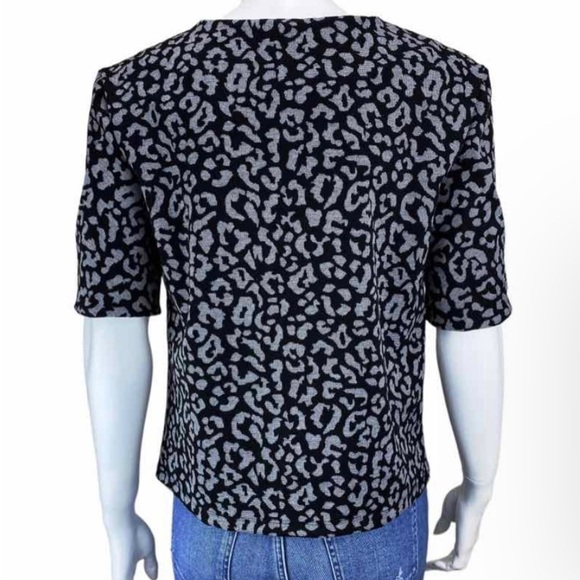 Banana Republic Factory Women's Leopard Ponte Top
Black/Grey Size Small - Picture 4 of 7